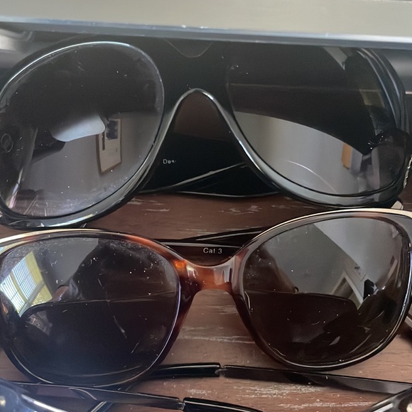 Set of 15 various styles and colors of sunglasses - Picture 4 of 13